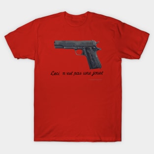 Ceci n'est pas une jouet T-Shirt